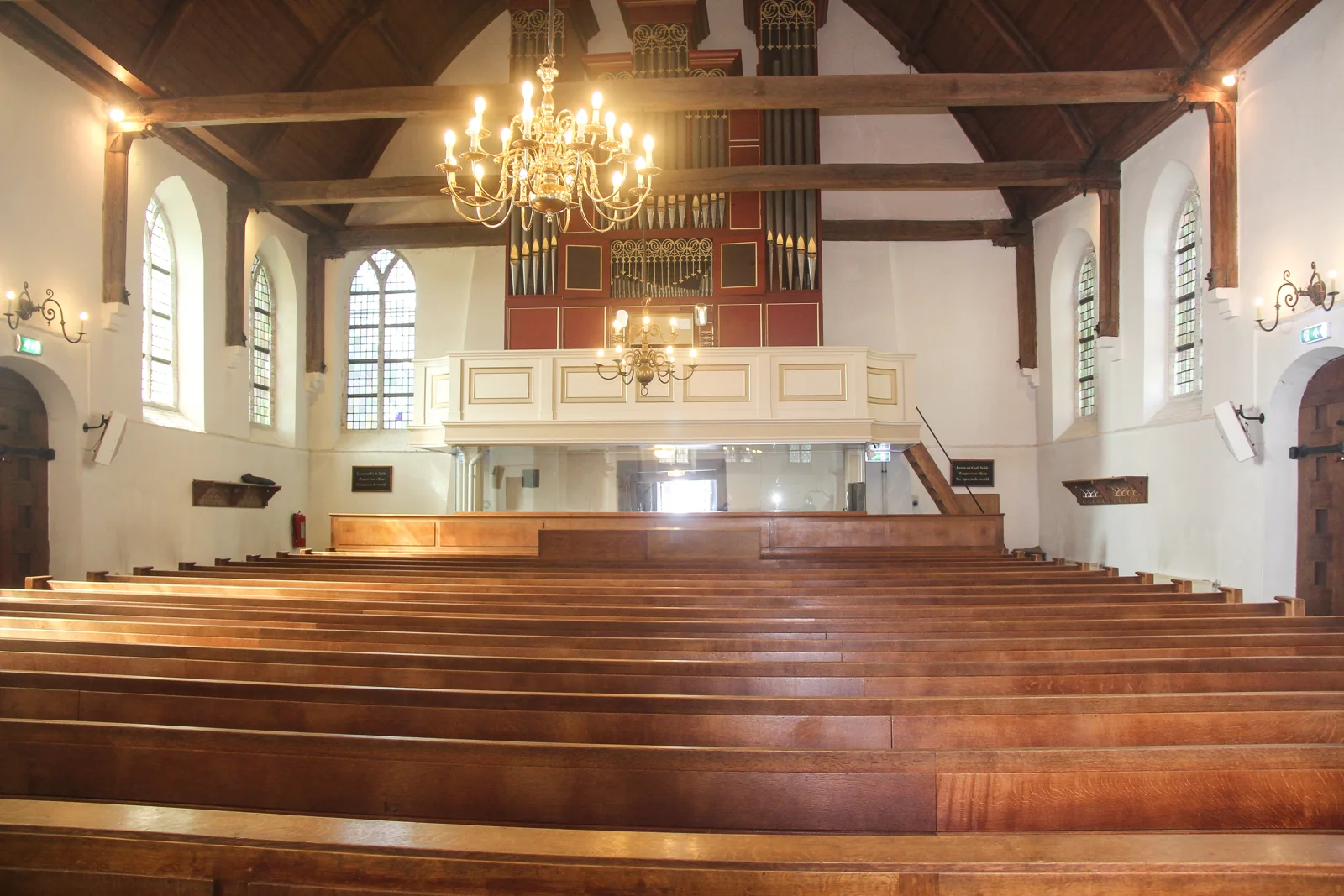 Interieur van de Dorpskerk in Spijkenisse