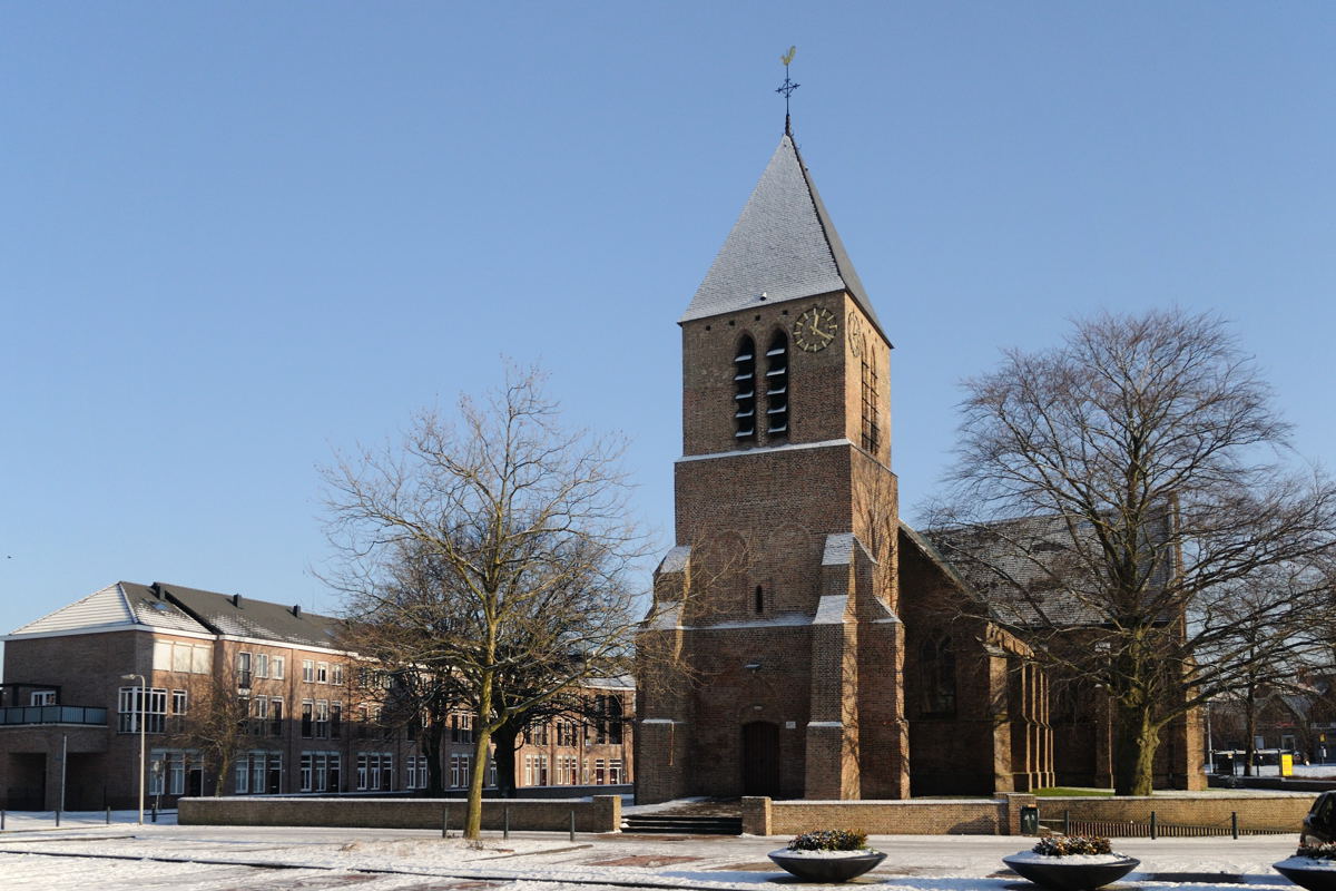 Dorpskerk aan de Kerkring in Spijkenisse